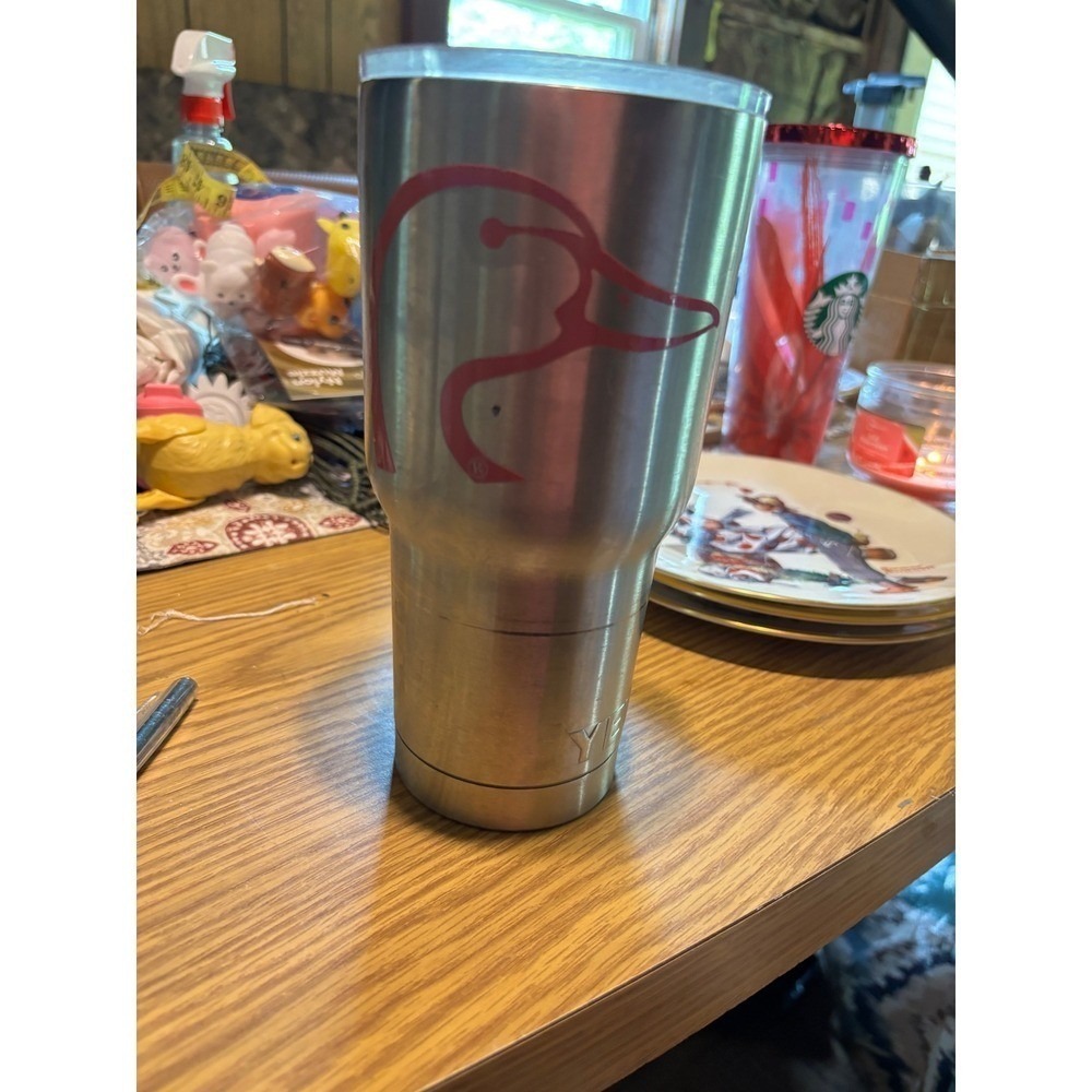 YETI 30oz Ducks Unlimited Tumbler & 2 Starbucks 24oz Red Brushstroke Cold Cups